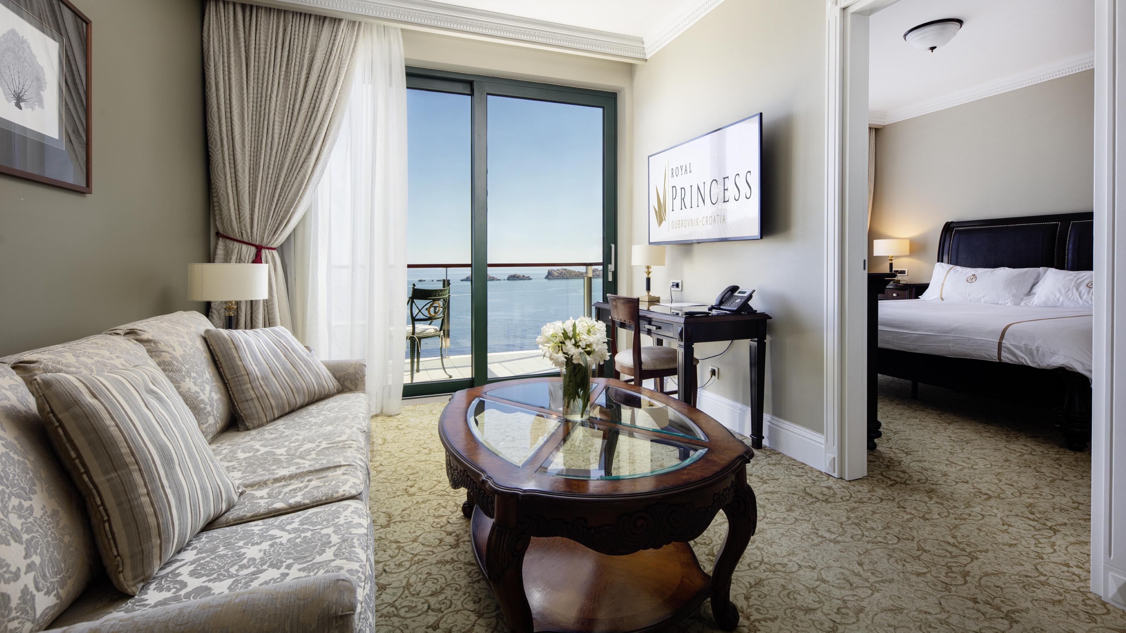 Royal Princess Hotel Dubrovník Exteriér fotografie A suite at the hotel