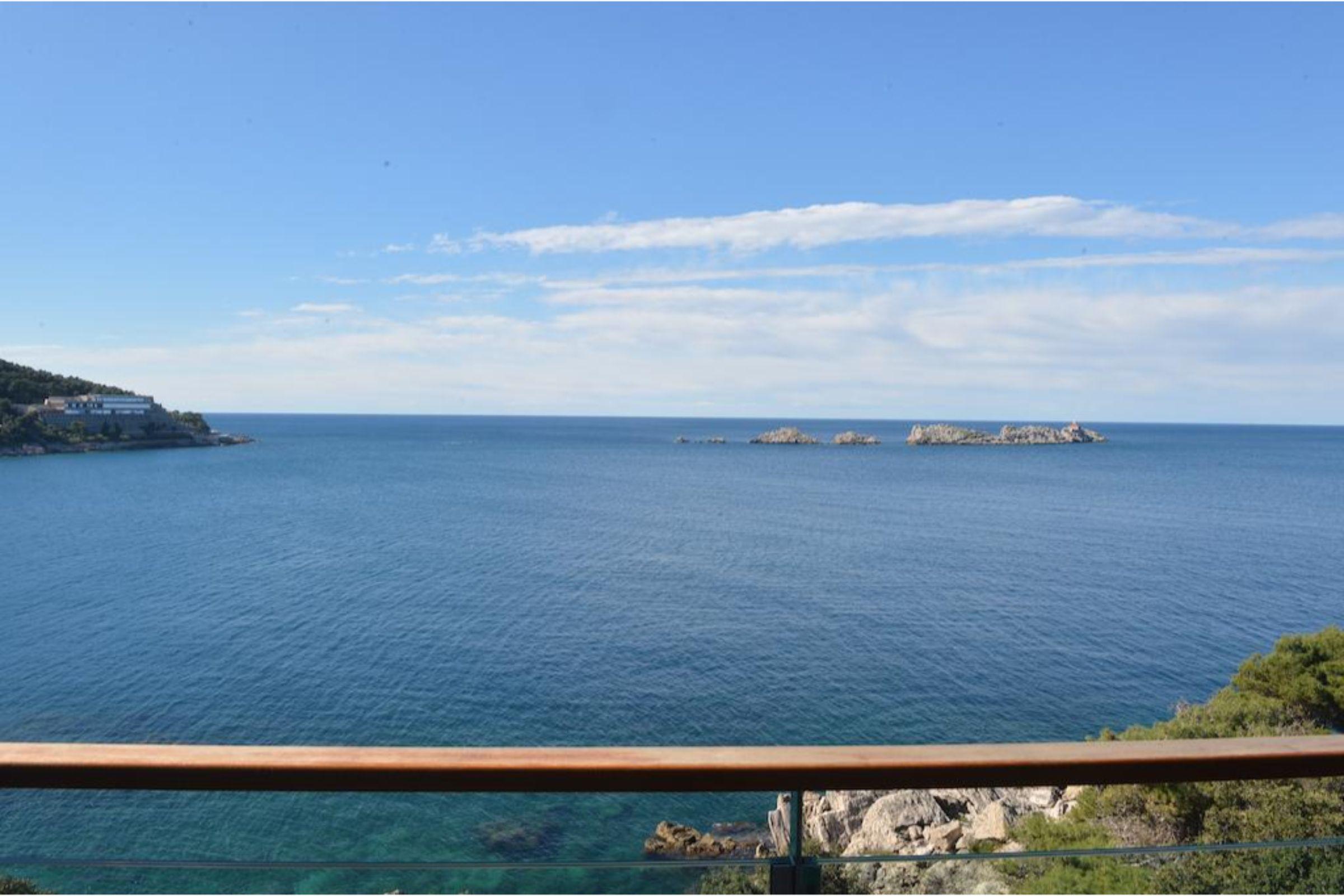 Royal Princess Hotel Dubrovník Exteriér fotografie View of the islands from the mainland