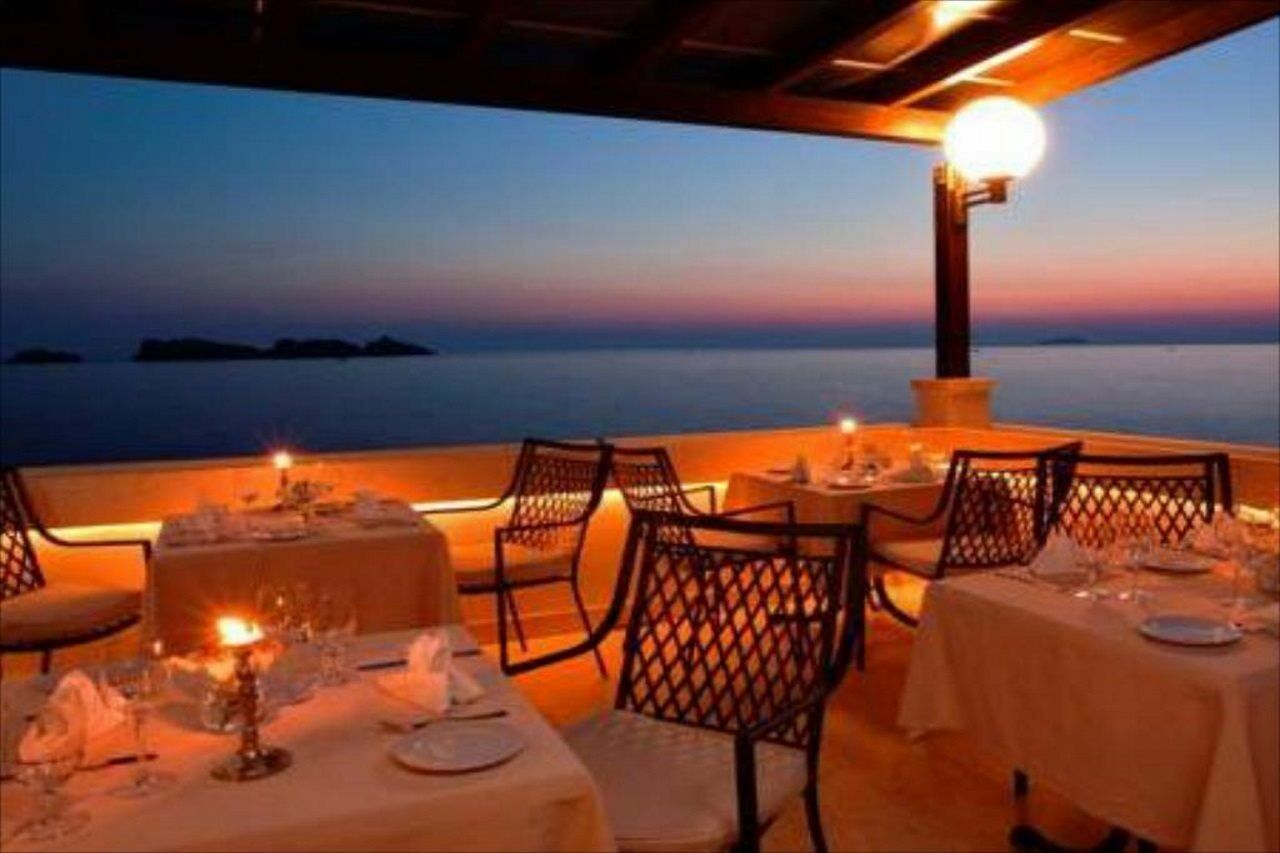 Royal Princess Hotel Dubrovník Exteriér fotografie The restaurant at the hotel